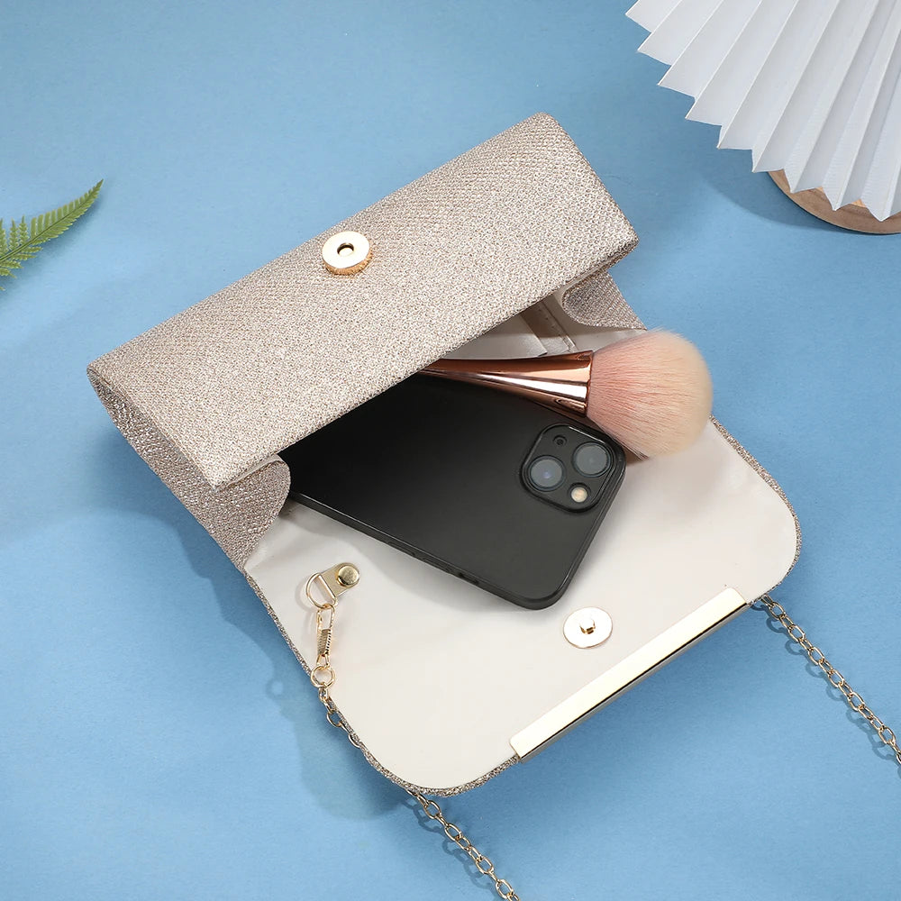Pochette de soirée plissée dorée